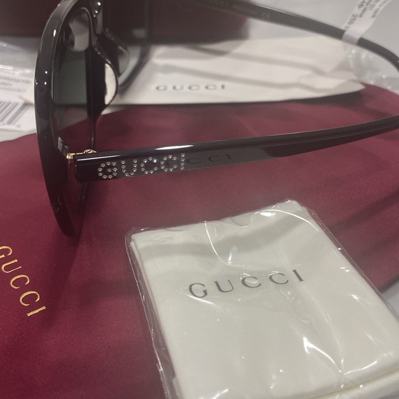 Authentic Gucci Sunglasses - Picture 8 of 9